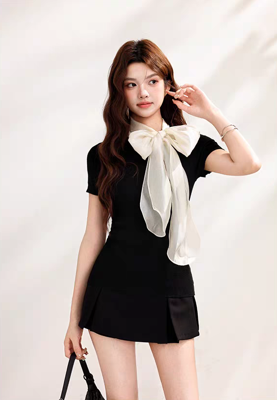 The Eloise Bow Top